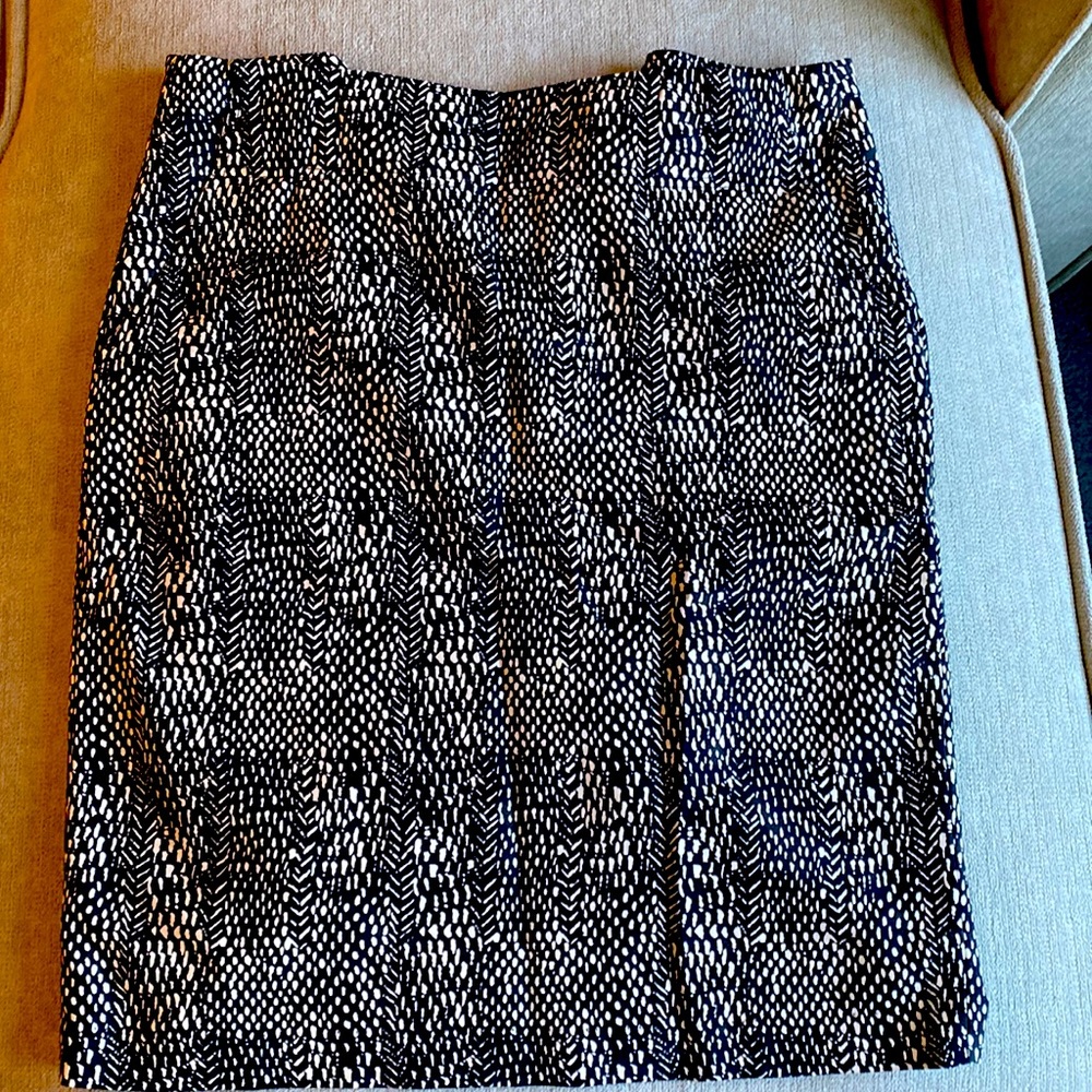 Size 8 Rafaella Black and Cream patterned skirt